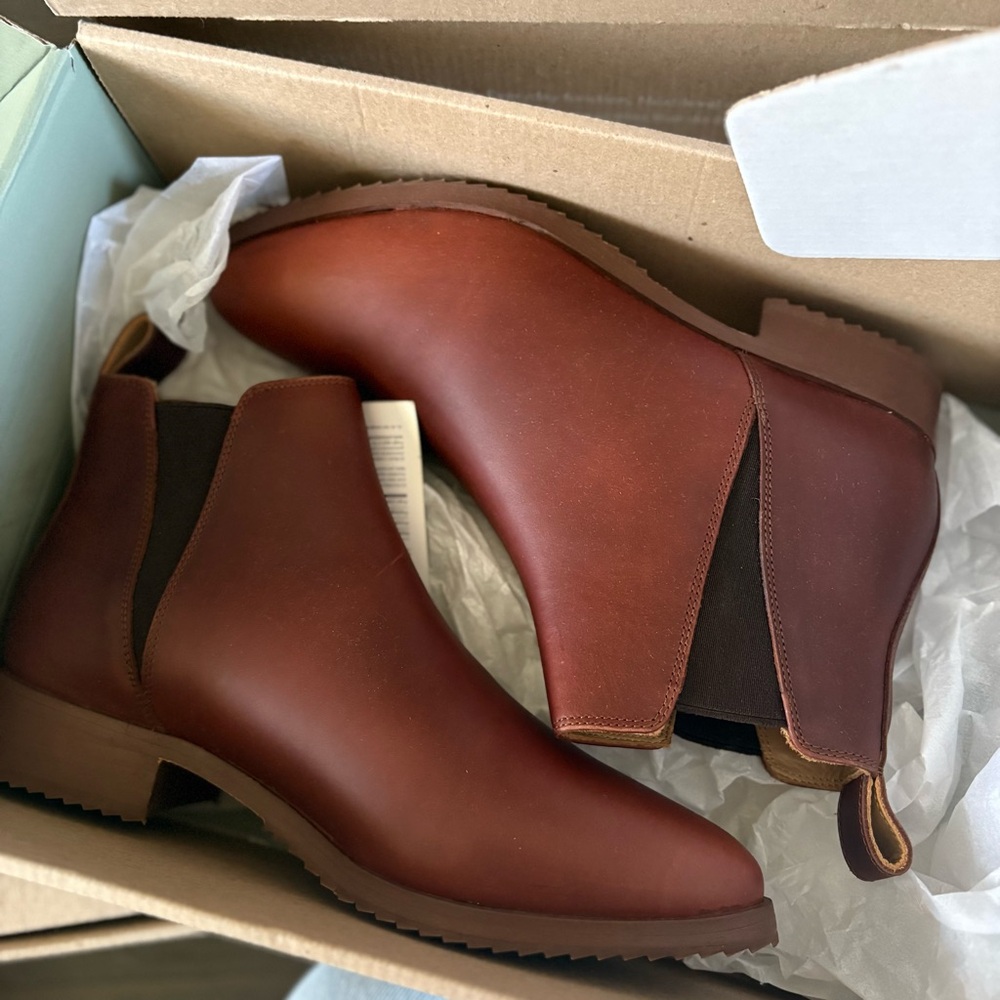 NEW NISOLO Eva Everyday Chelsea Leather Boots Women Auburn Waterproof $228 - Picture 3 of 6